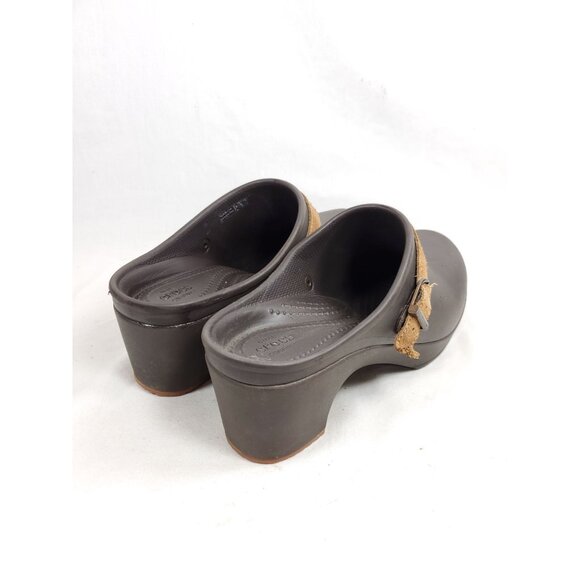 Crocs Womens Size 8 Brown Rubber & Suede Heeled Clogs With Adjustable Strap - Picture 4 of 6